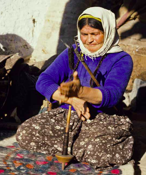 Tribeswoman spinning goat hair, Karadere village, Izmir, 1977. Photo by Josephine Powell, Suna Kıraç Foundation